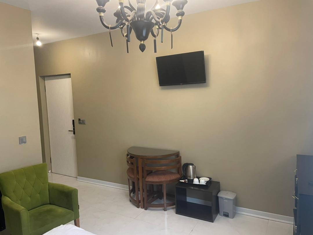 شیرون سیدخندان - واحد 4