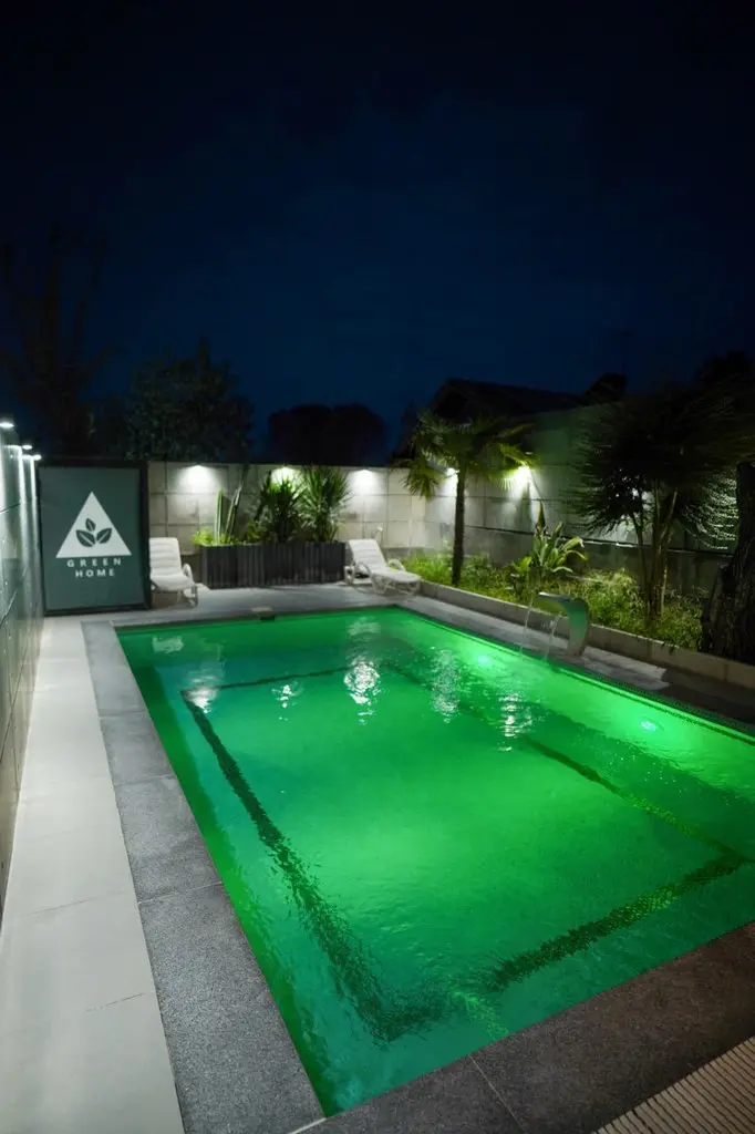 کلبه دوخوابه استخردار آبگرم گرین هوم