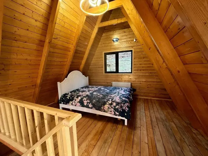 کلبه یک خوابه سوئیسی جنگلی هالیدی