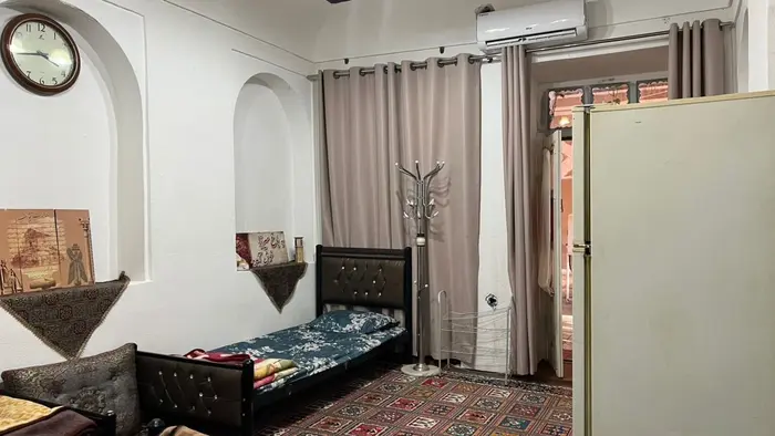 اقامتگاه سنتی باغ میرزا - واحد 101