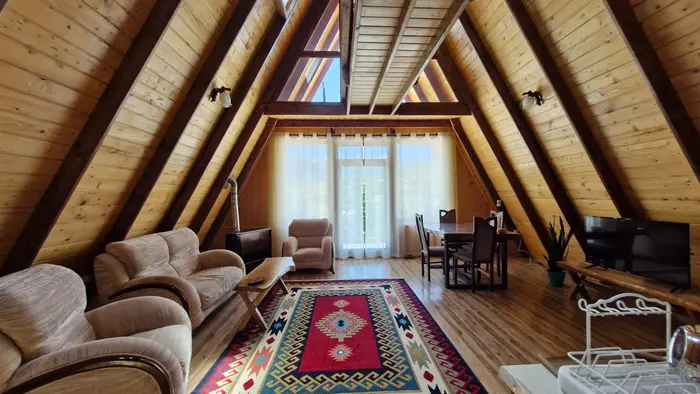 کلبه دوخوابه سوئیسی یعقوبی