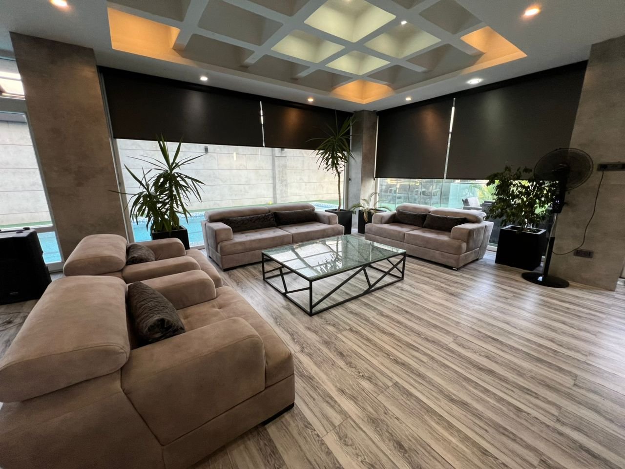 ویلا چهارخوابه استخردار تریبلکس عمارت مدرنا