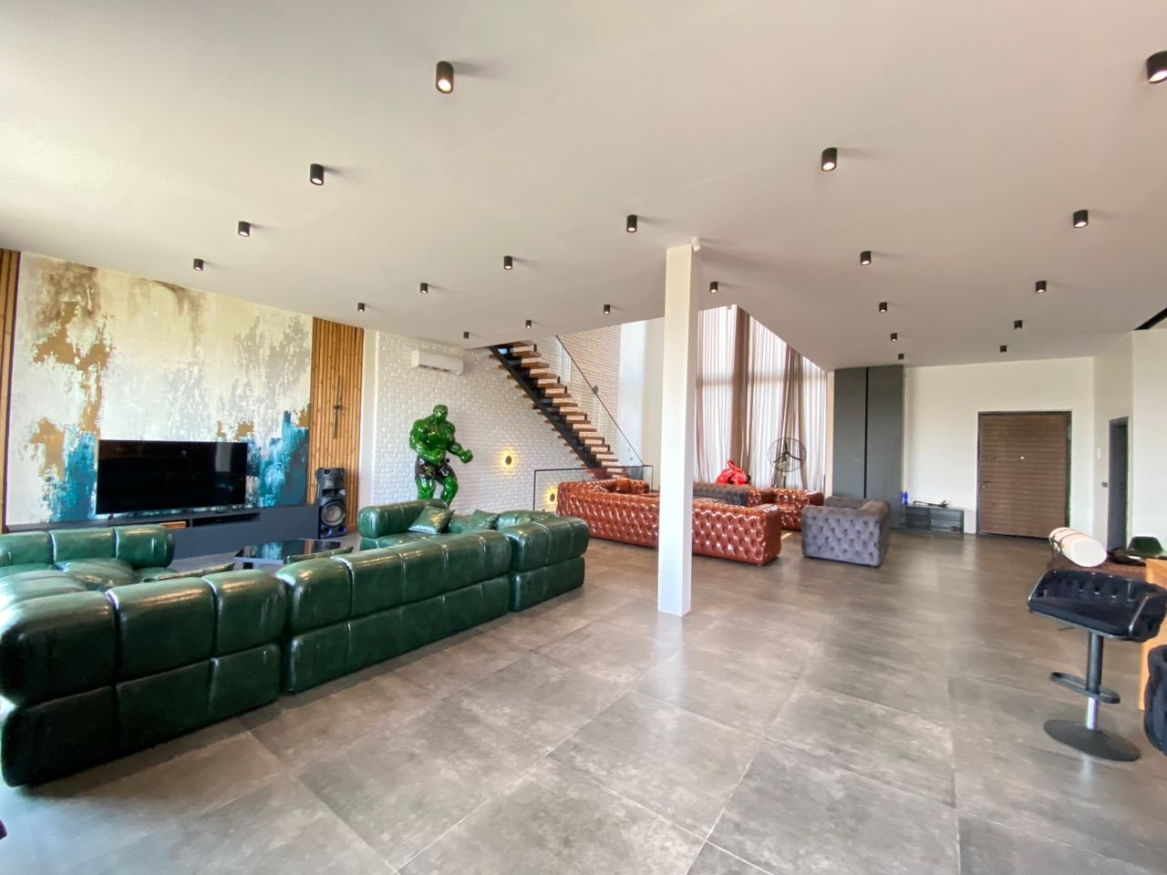 ویلا سه خوابه استخردار آبگرم عمارت نادری