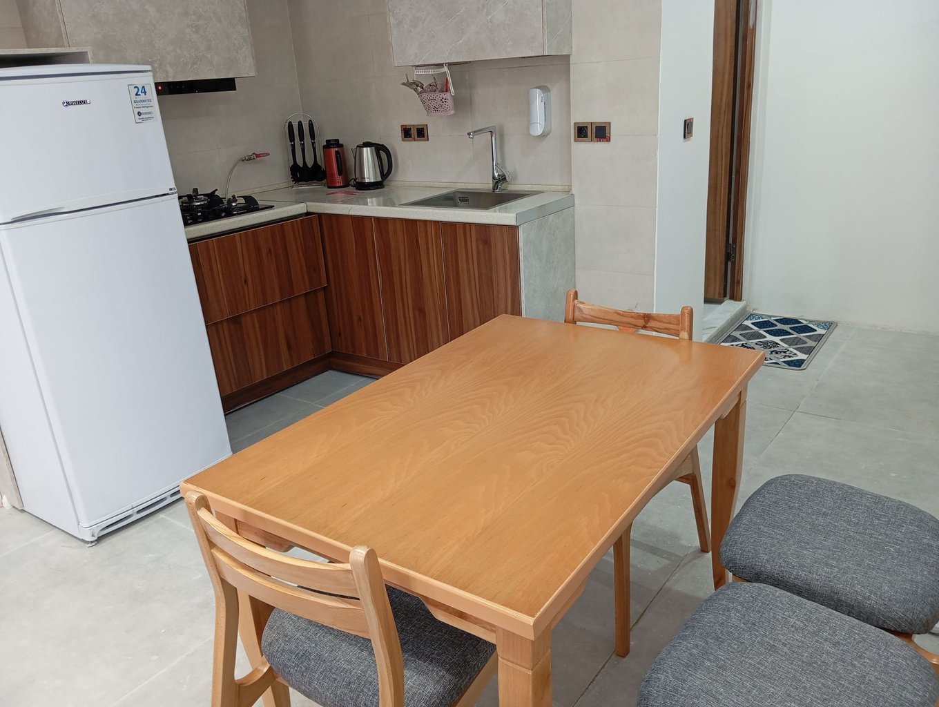 دوخوابه رسام - واحد 203