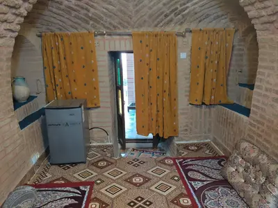 بومگردی میرزا طاهر - واحد 5