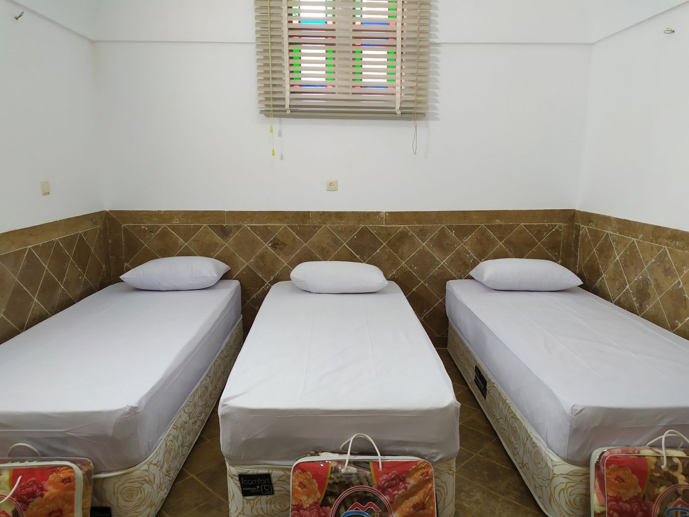 کوچه حنا - واحد ۱۰۱