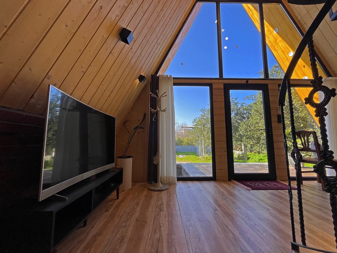 کلبه یک خوابه سوئیسی پالم