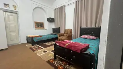 اقامتگاه سنتی باغ میرزا - واحد ۱۰۵