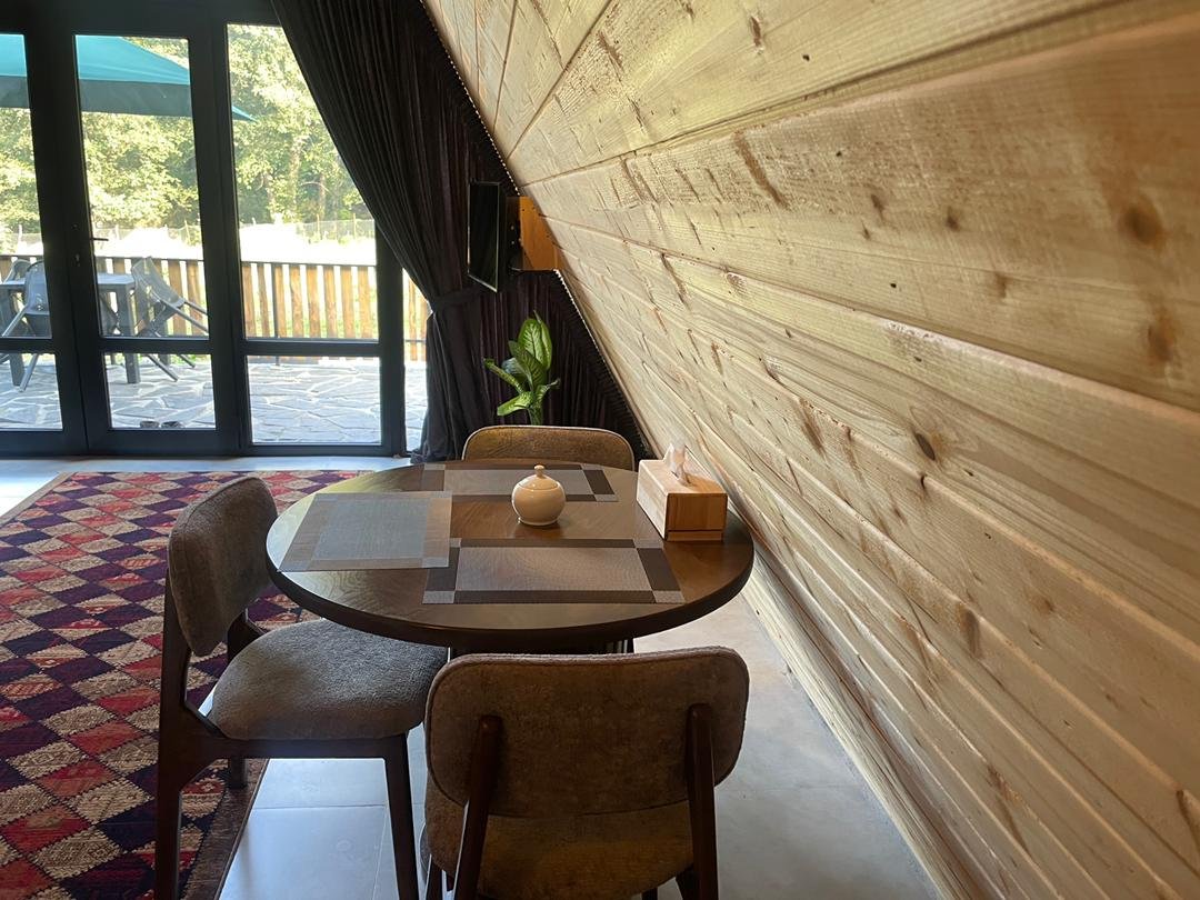 کلبه فلت جنگلی سوئیسی دیدار