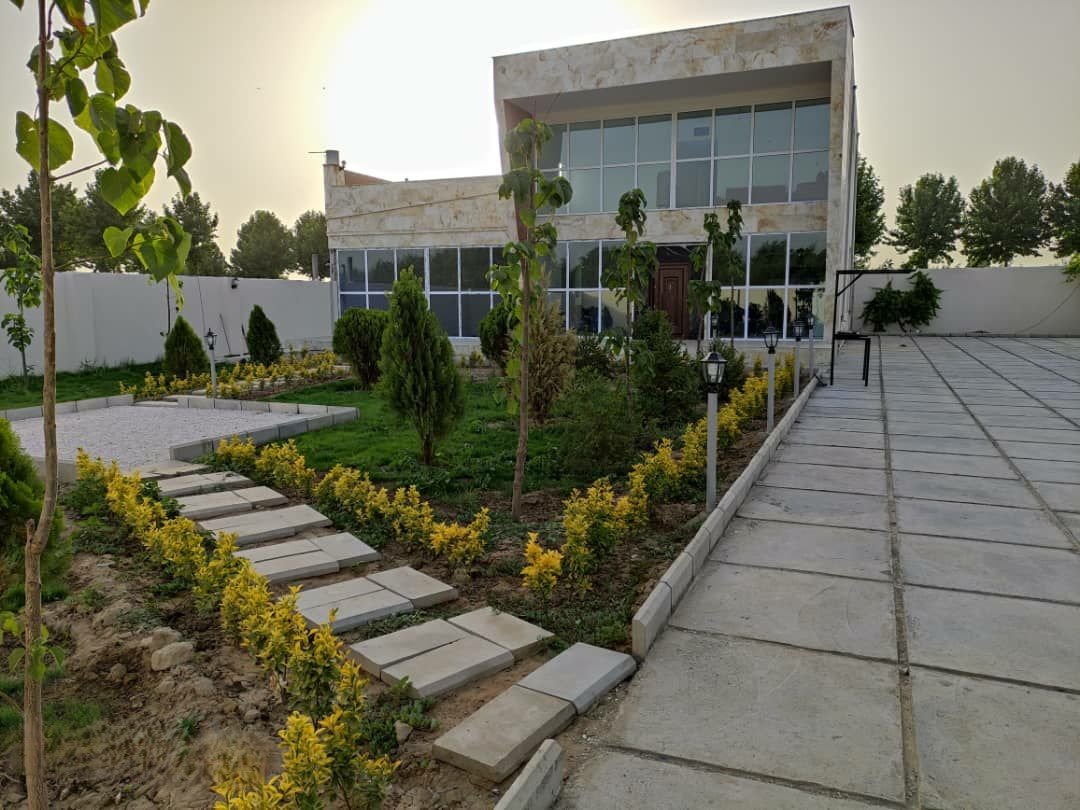 ویلا چهارخوابه استخردار آبگرم گلبرگ ۱