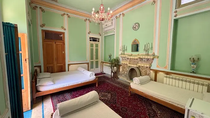 هاستل ماه بی بی - واحد شاه نشین