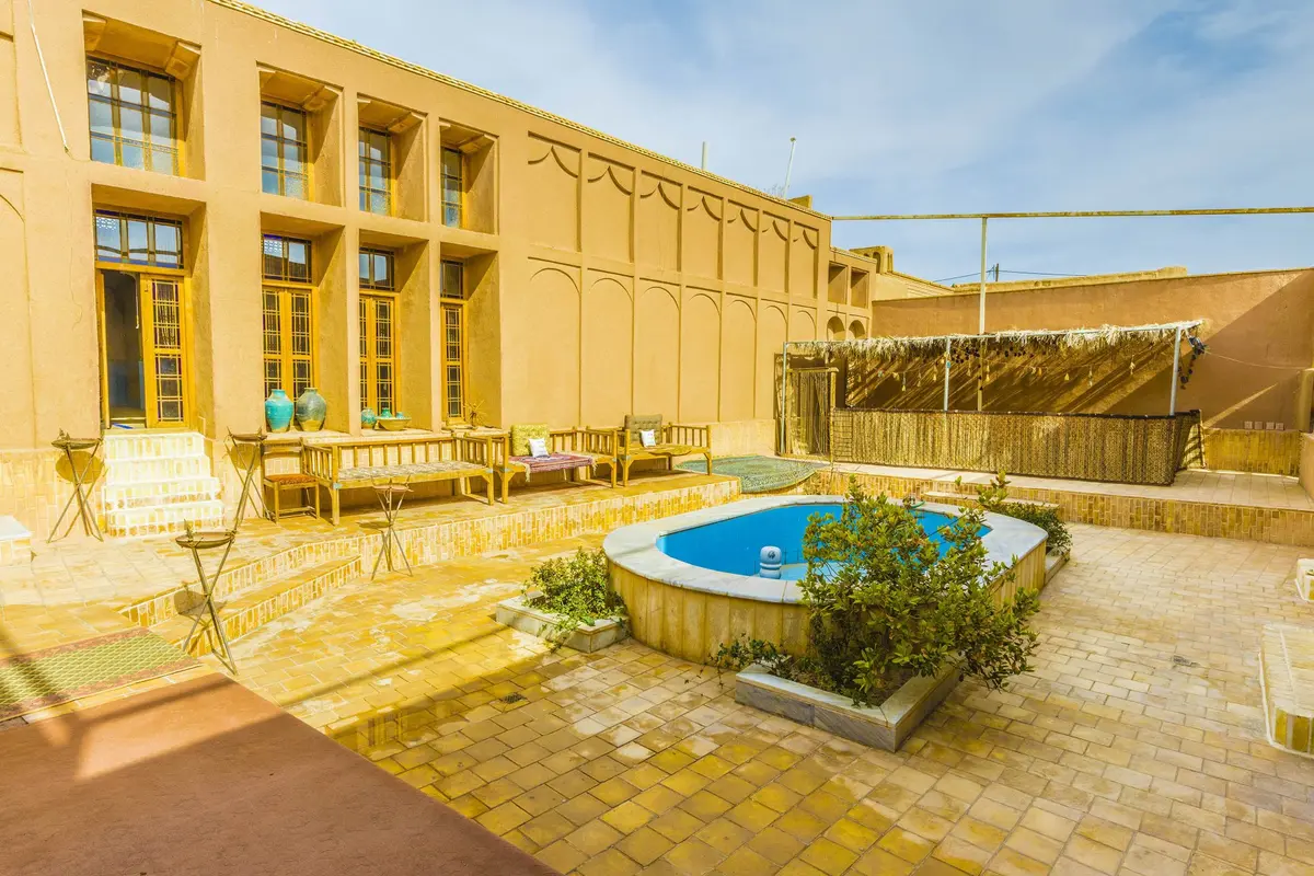 اقامتگاه سنتی فروردین - واحد بوکن