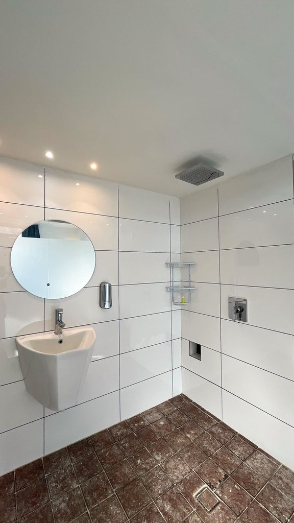 هاستل رگ‌ راگ - واحد سه تخته 1