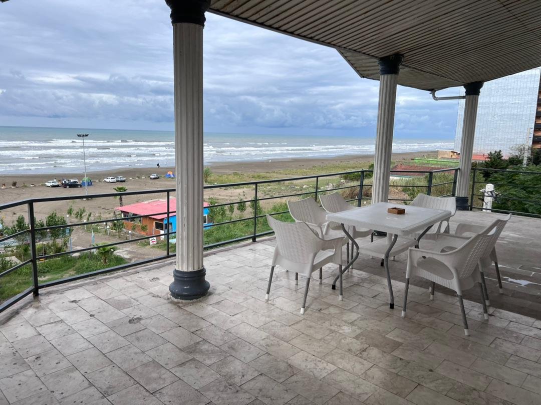 آپارتمان سه خوابه ساحلی ویلوها