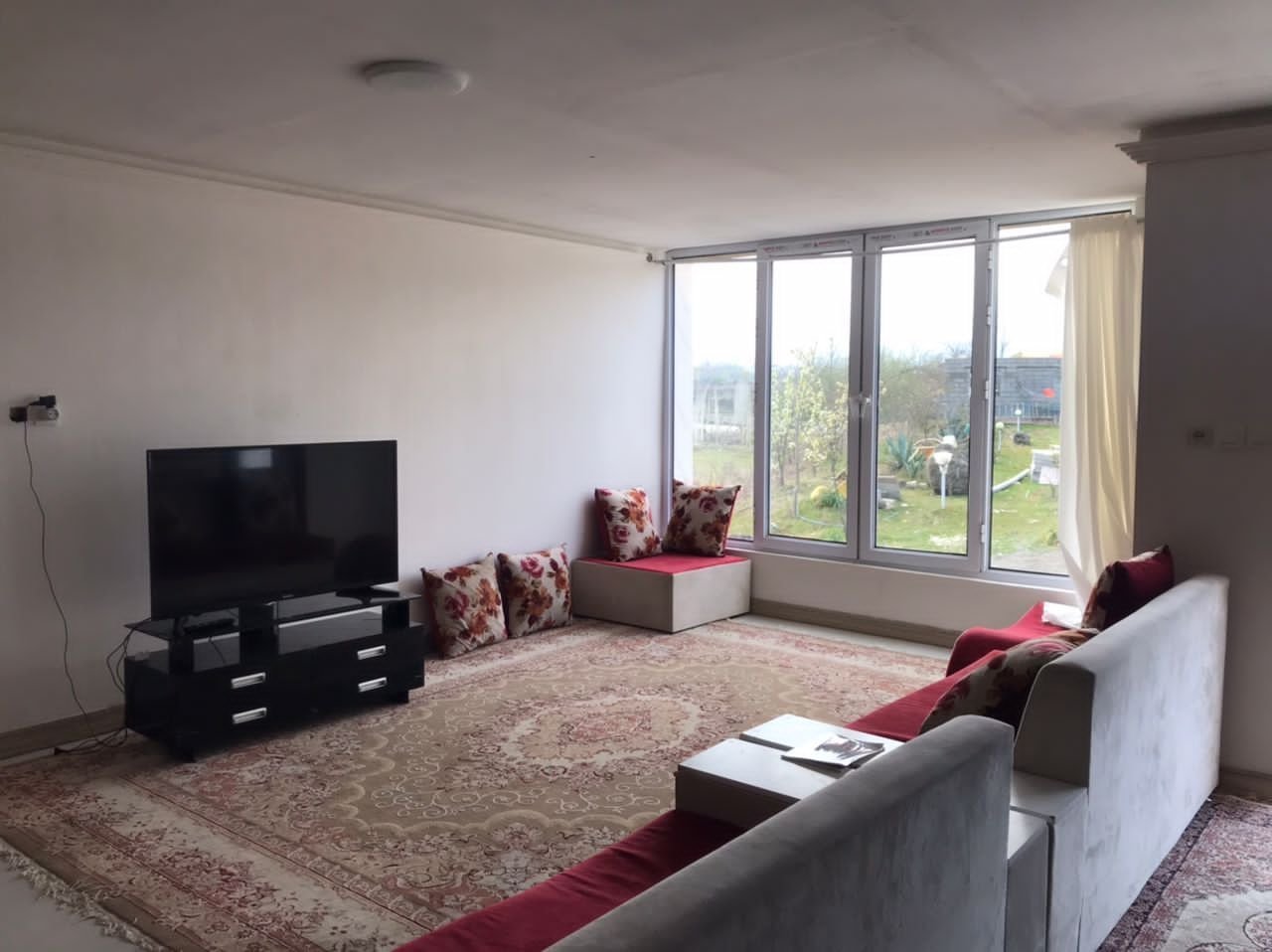 ویلا دوخوابه سوئیسی استخردار مروارید