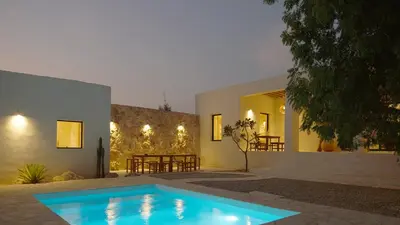 ویلا سه خوابه استخردار مغاک