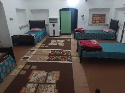 اقامتگاه سنتی باغ میرزا - واحد ۱۰۳