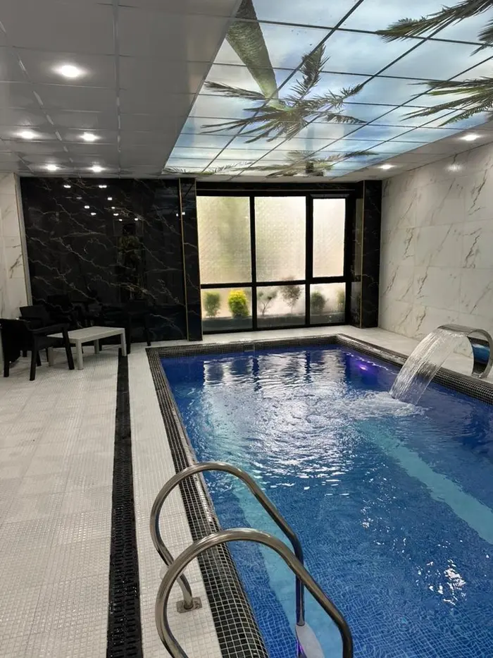 ویلا پنج خوابه استخردار آبگرم فلورنس