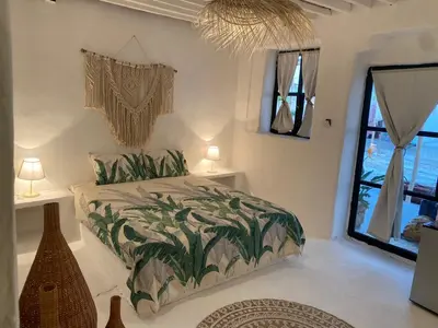 بومگردی خونمون - واحد عشق