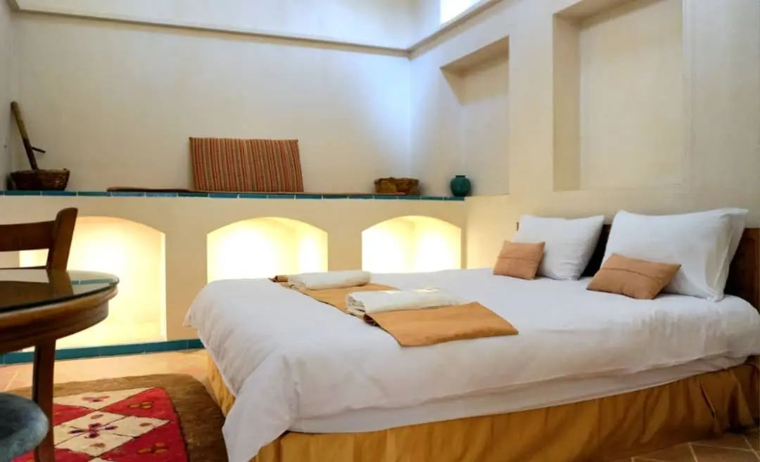 اقامتگاه سنتی اشکوب - واحد کلاه فرنگی وی آی پی