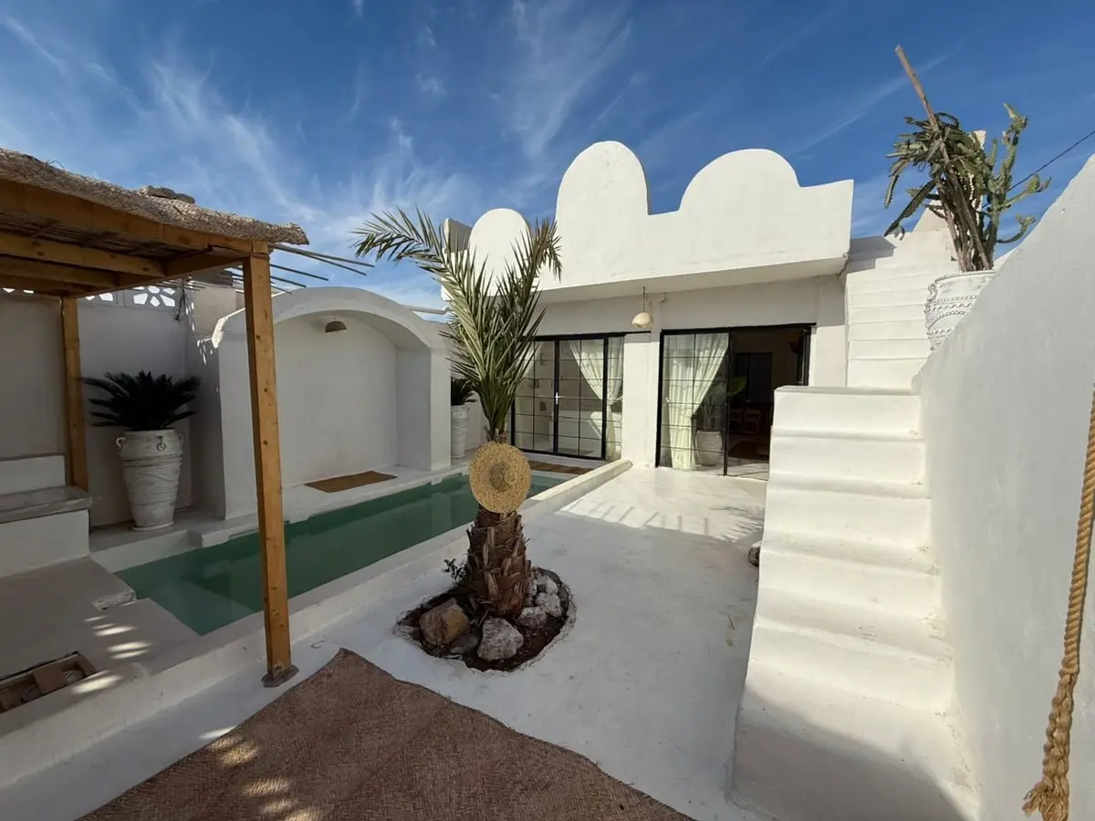 ویلا دوخوابه استخردار خانه نهنگ