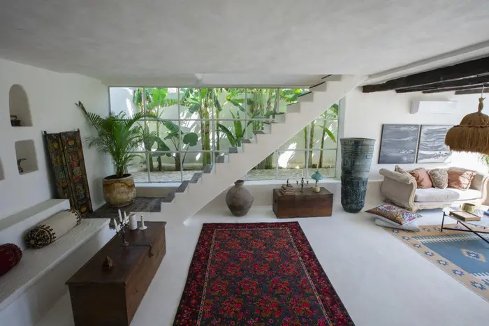 بوم گردی دوخوابه ساحلی استخردار لوار