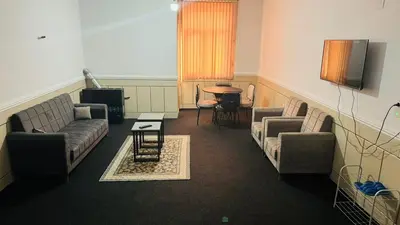 آپارتمان دوخوابه شاهد کریمی واحد چهارتخته ۱