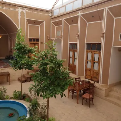 اقامتگاه سنتی گلابتون - واحد 10۷