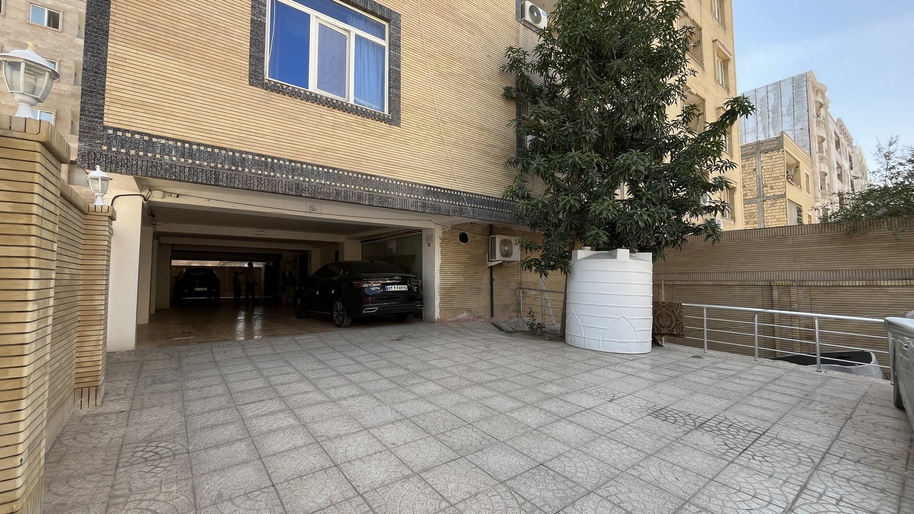 آپارتمان دوخوابه امید 1 - واحد 1