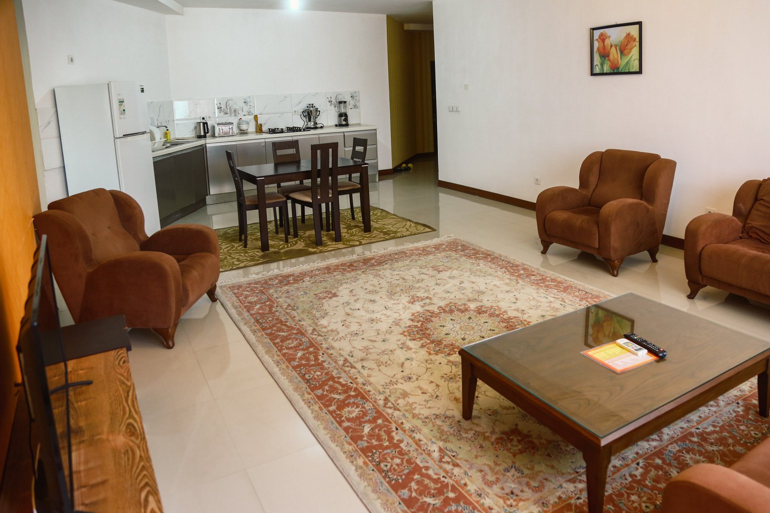 دوخوابه رویال هاوس واحد پنج تخته بلوک C