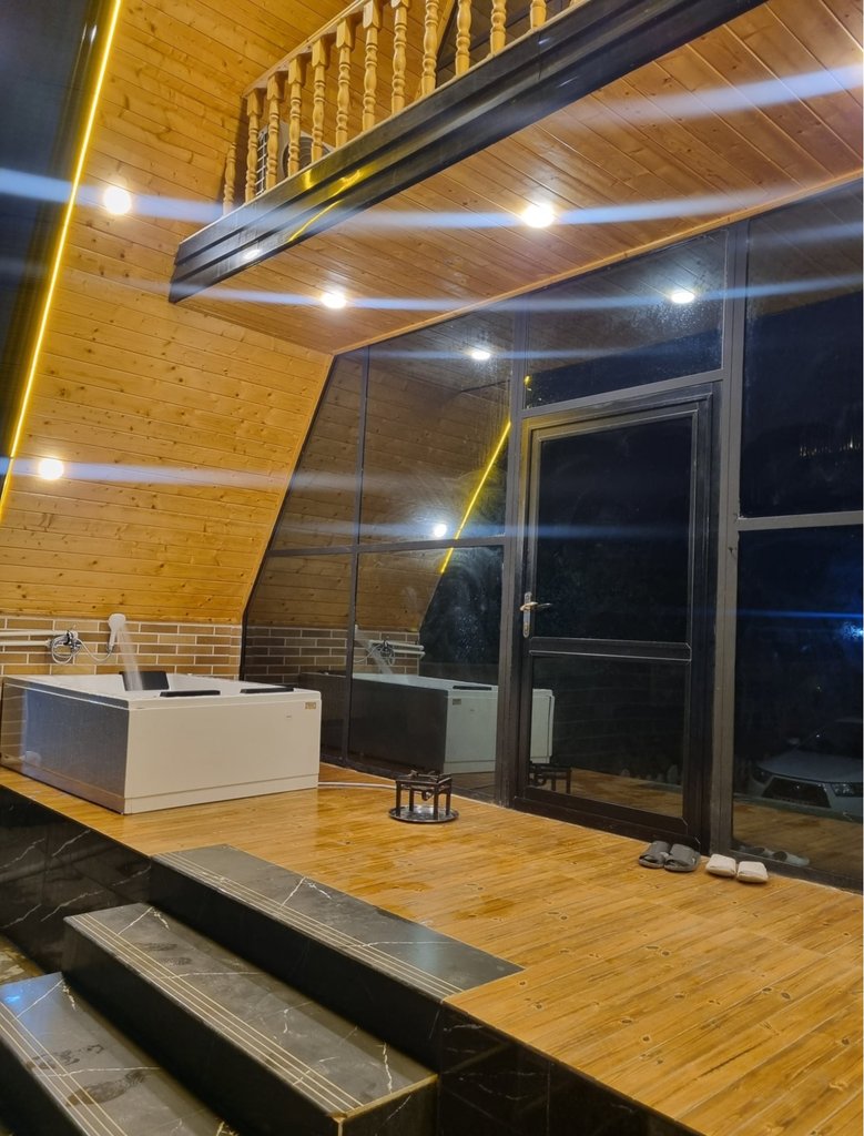 کلبه دوخوابه دوبلکس سوئیسی جکوزی دار اشکان 3