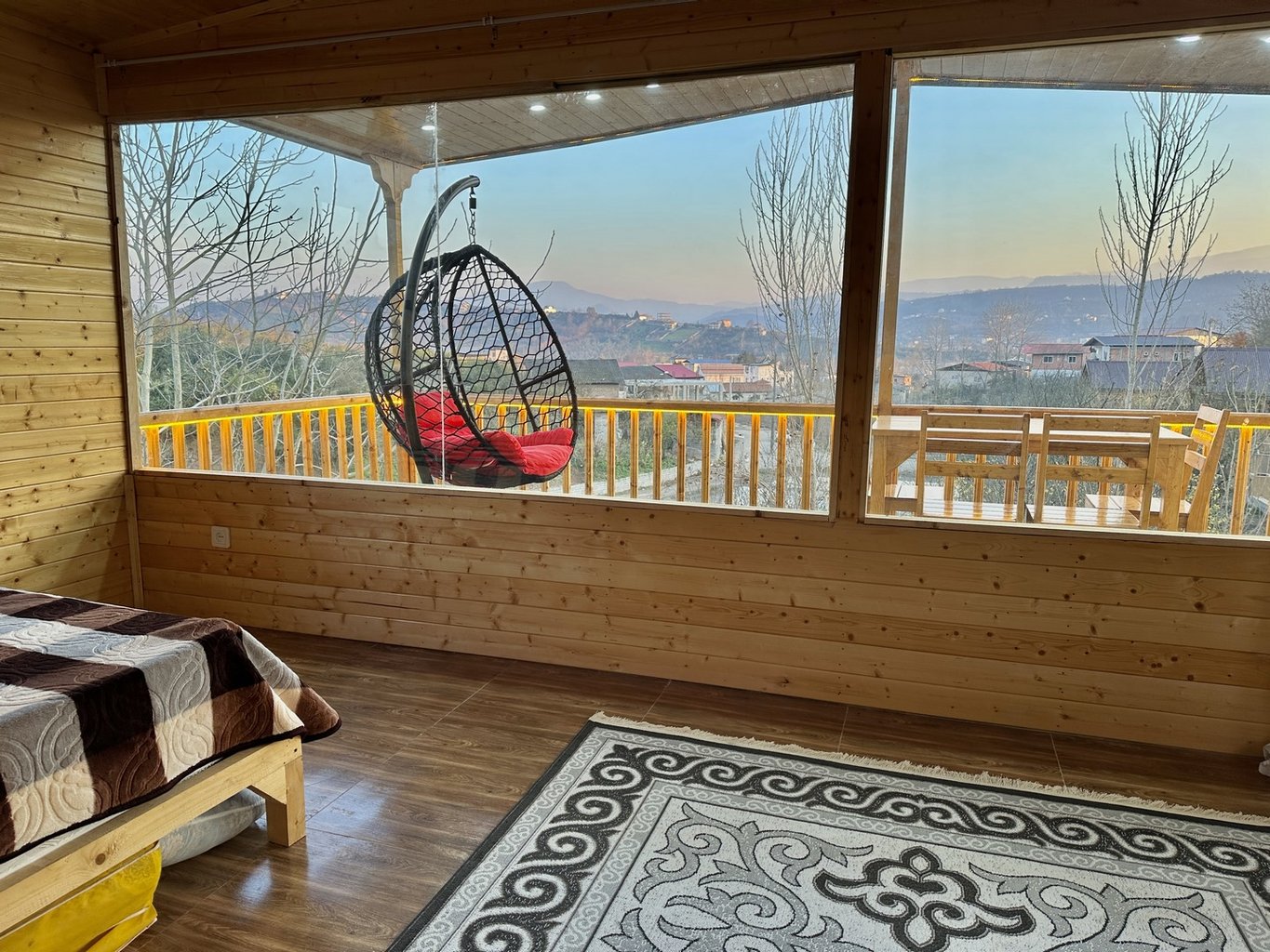 یک خوابه جنگلی روجین 1