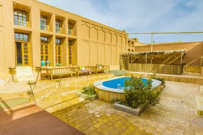 بومگردی فروردین - واحد پشت مطبخ