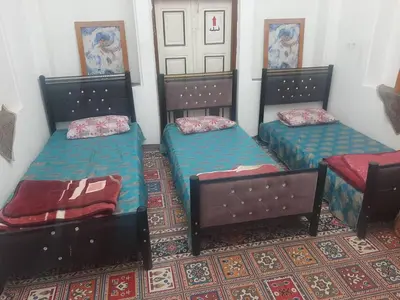 اقامتگاه سنتی باغ میرزا - واحد 104