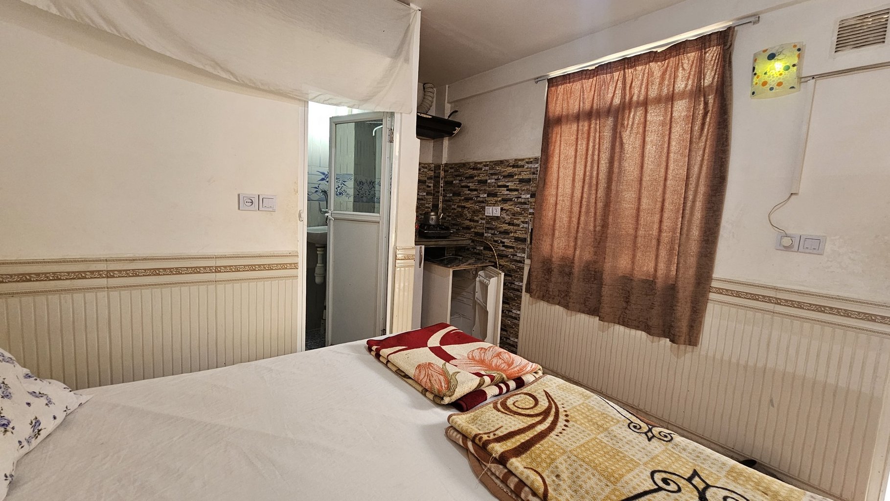 سوئیت بهمرد تبریزی - واحد سه تخته 107