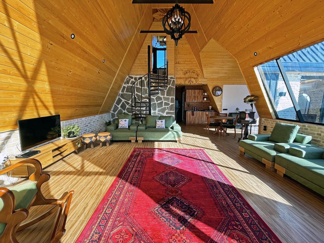 کلبه کلبه دوخوابه چوبی استخردار آرتام 2