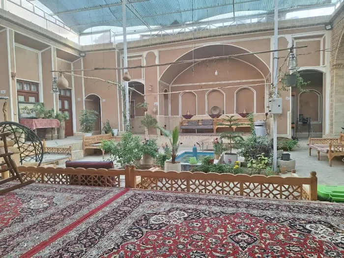 بوم گردی مهران - واحد خوابگاه خواهران فرخی یزدی