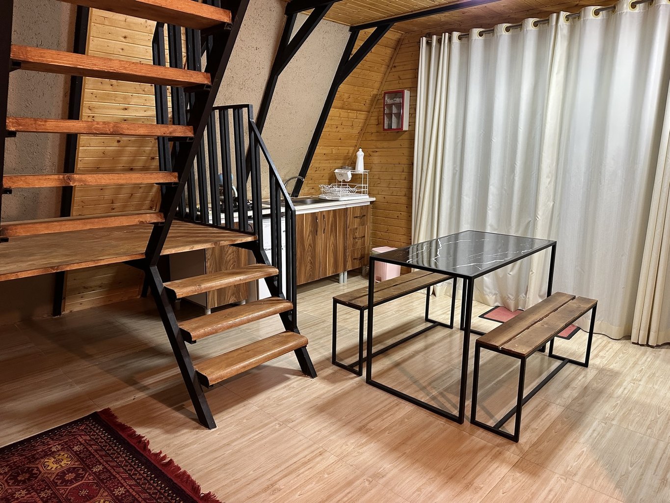 دنسه بام هیرکانی - واحد نارون