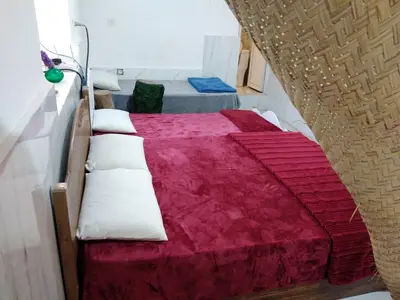 اقامتگاه سنتی دنج - واحد ماجرای رنگی