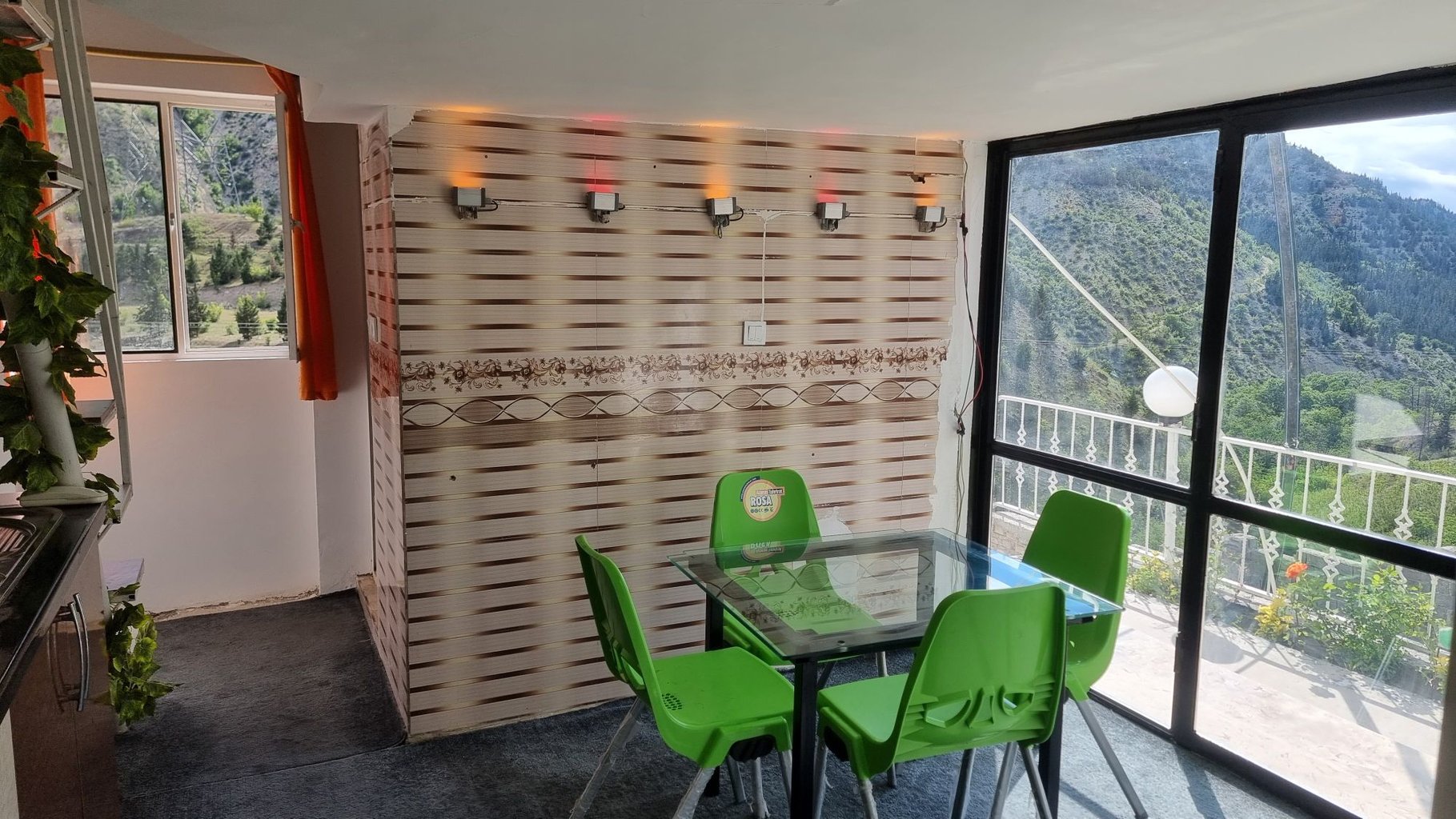 ویلا دوبلکس پنج خوابه جاده کجور - پذیرایی