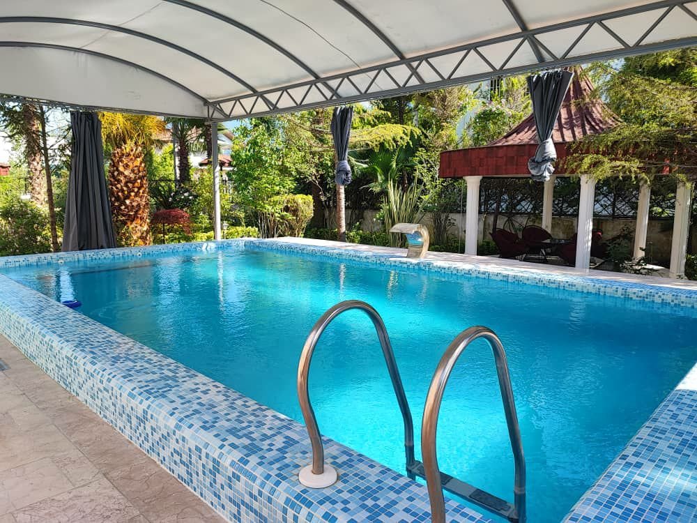 عمارت لوکس جنگلی استخردار ارغوان