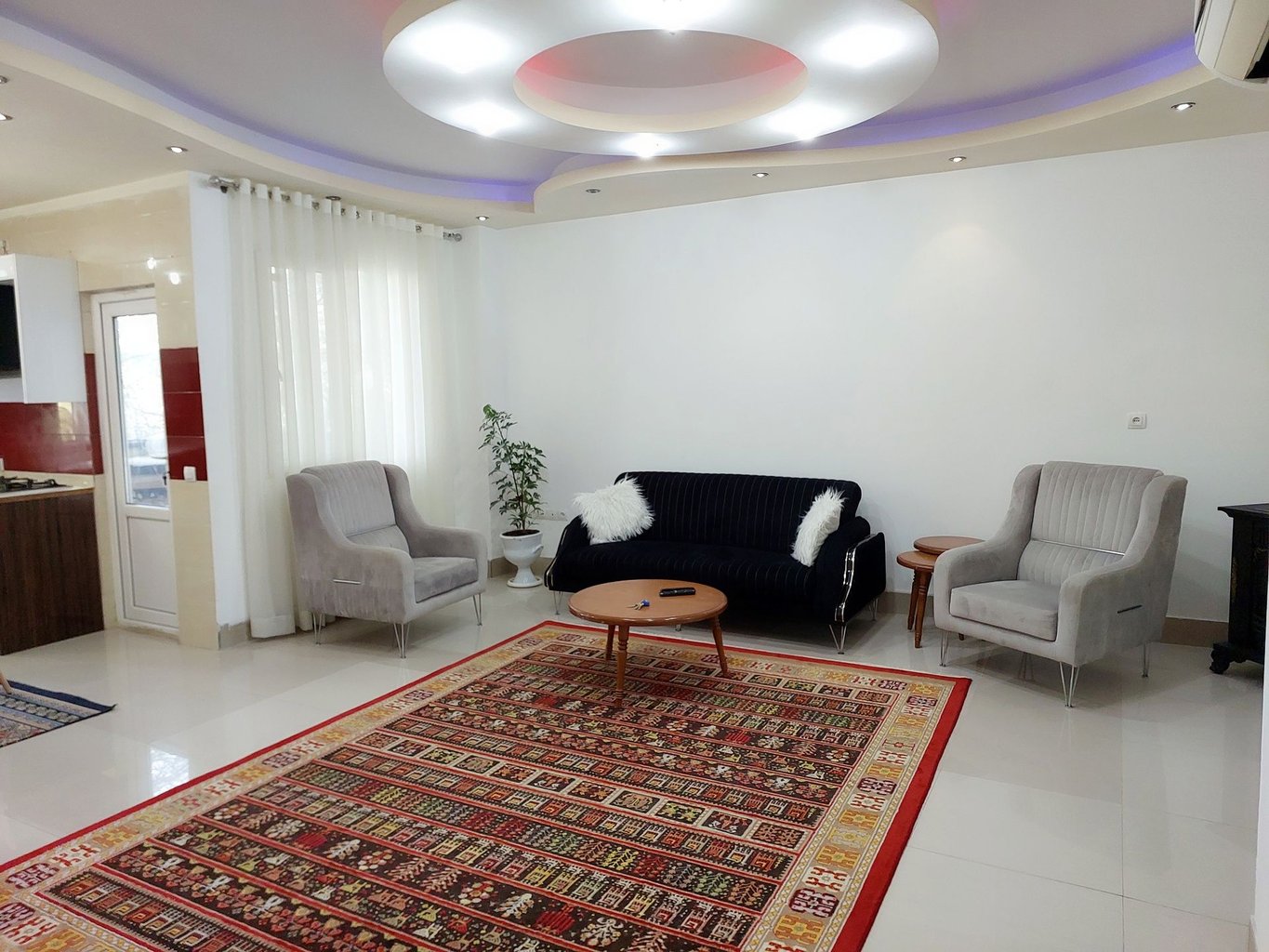 آپارتمان دوخوابه ساحل - پذیرایی