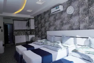 مسافرخانه فروغ هشتم - واحد ۱۰۲