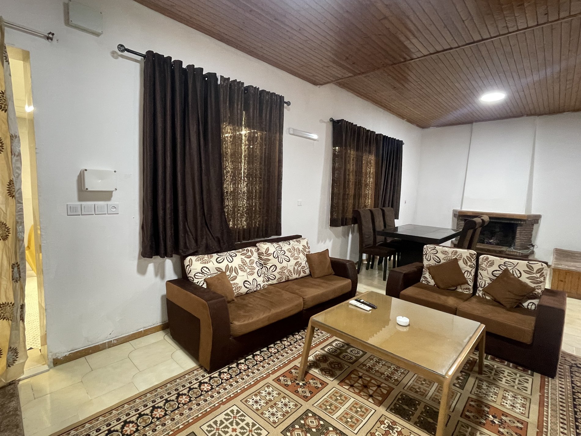 ویلا دوخوابه ساحلی استخردار آبگرم دریا