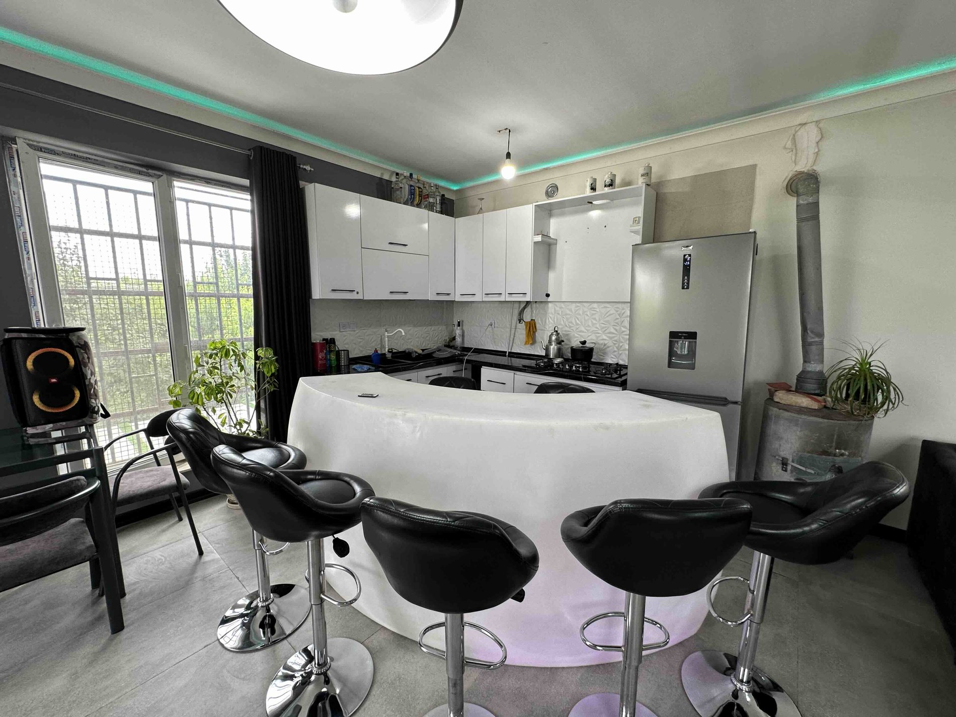 دوخوابه استخردار عمارت باغ ایون