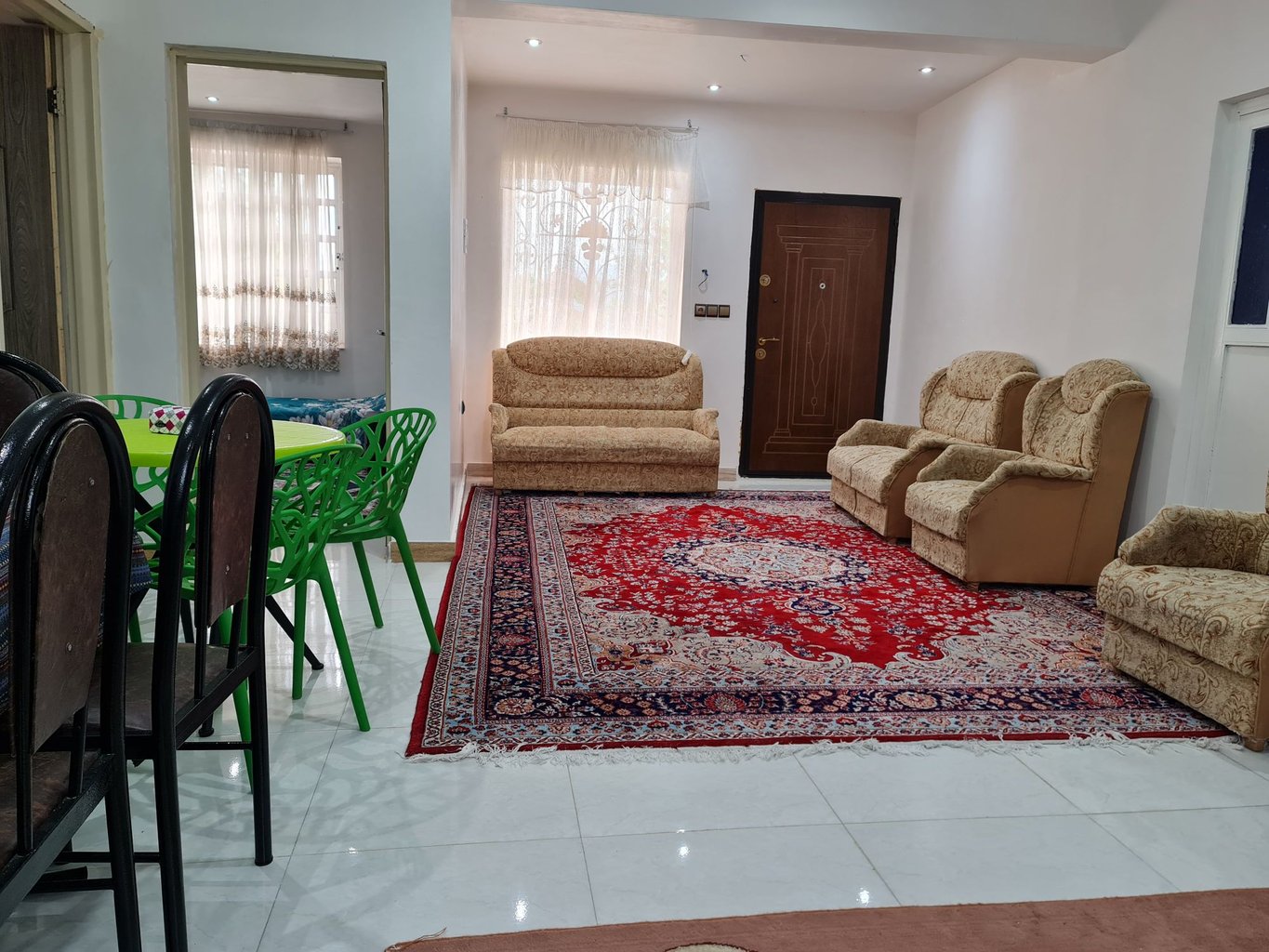 سوئیت دوخوابه مرجان 3 - هال