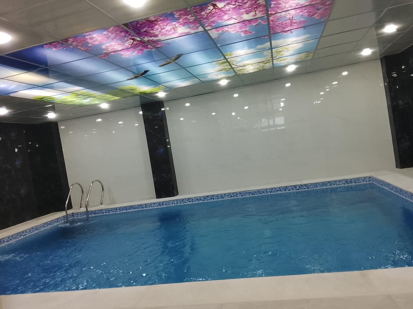 ویلا سه خوابه دوبلکس ساحلی استخردار آبگرم ارکیده