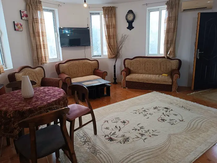 ویلا دوخوابه ساحلی کلاه فرنگی - پذیرایی 