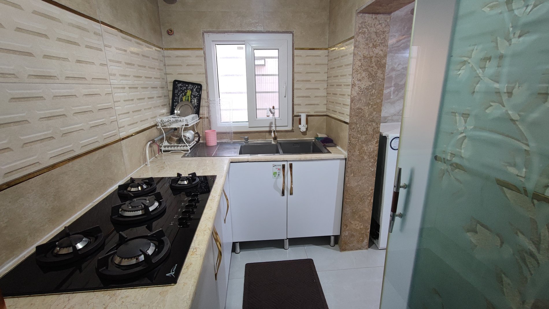 دوخوابه استخردار آبگرم باغ بهار 12