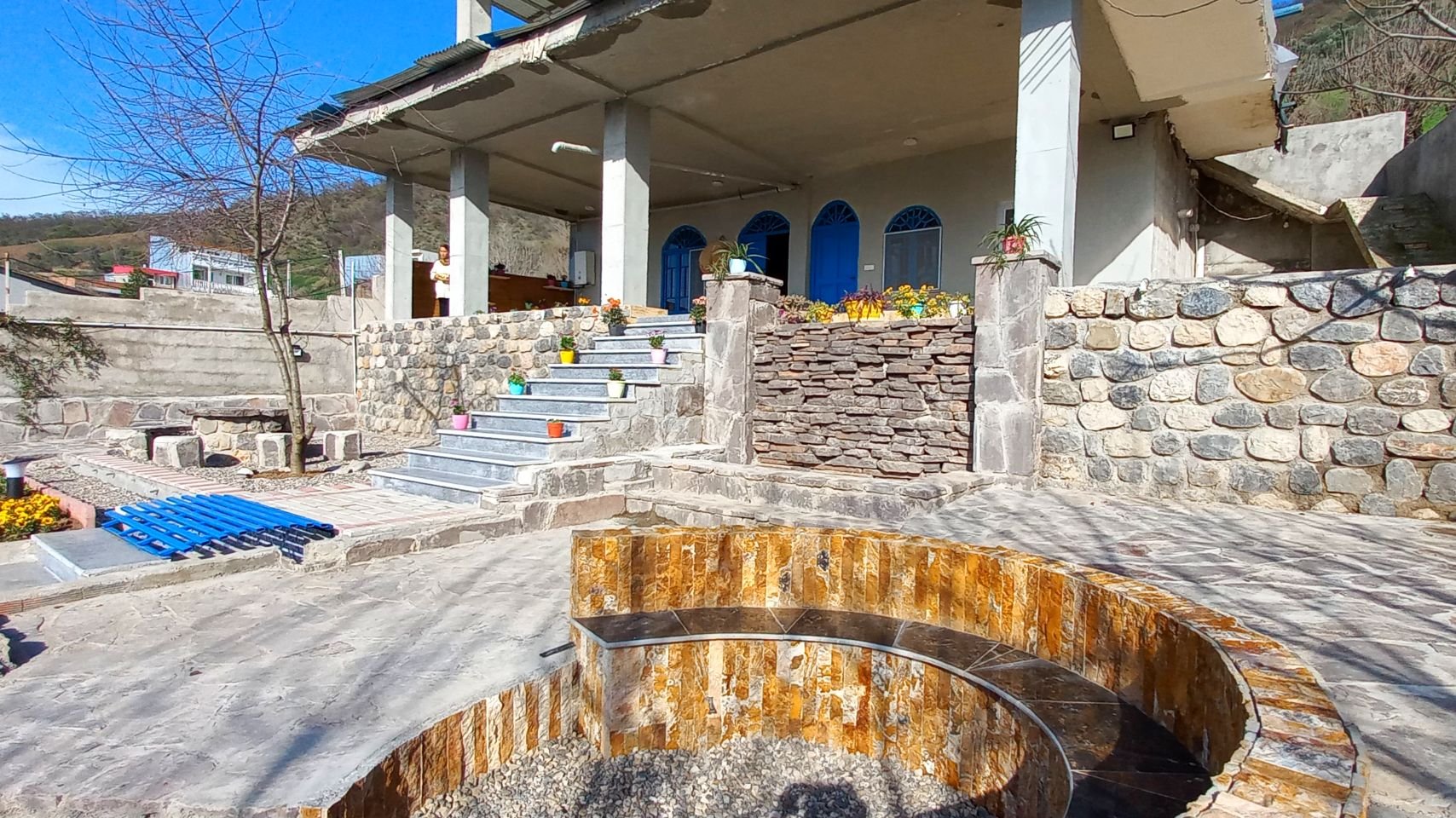 یک خوابه عمو یحیی